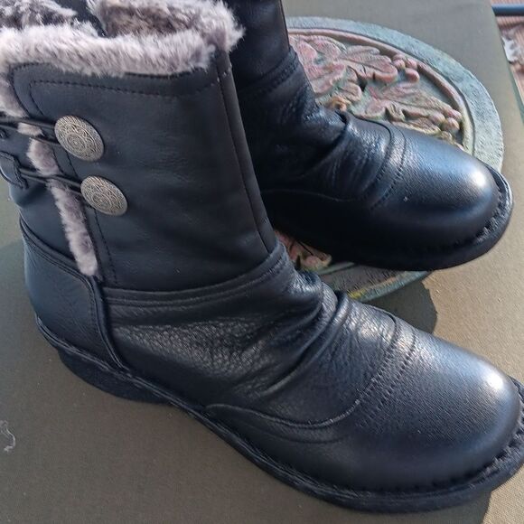 Tara M. Lightweight Flexible Boot. - Picture 5 of 12